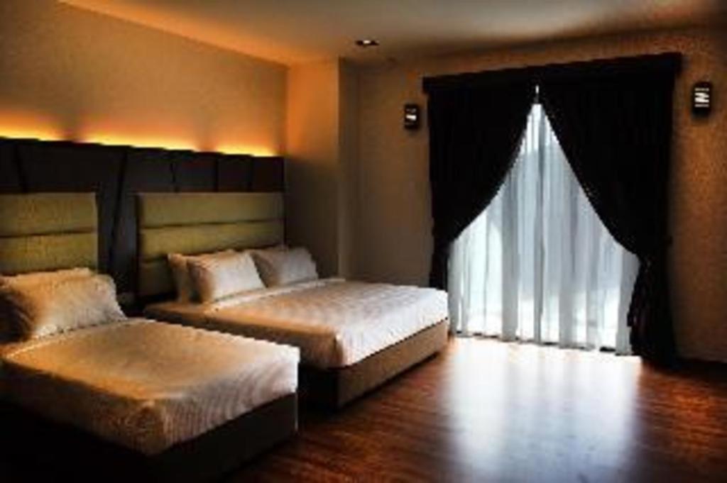 Hotel Grand Baron Taiping Exterior foto