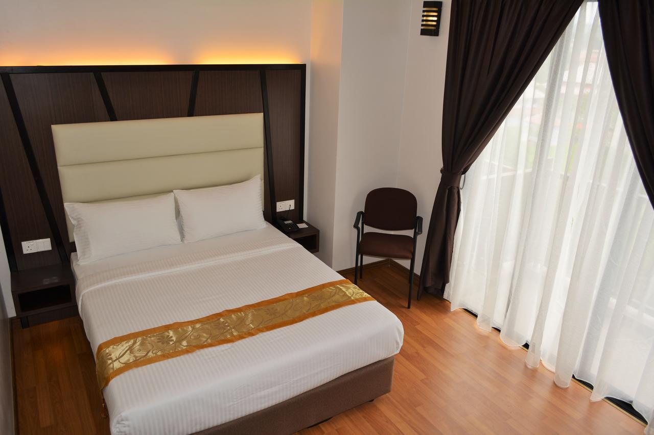 Hotel Grand Baron Taiping Exterior foto